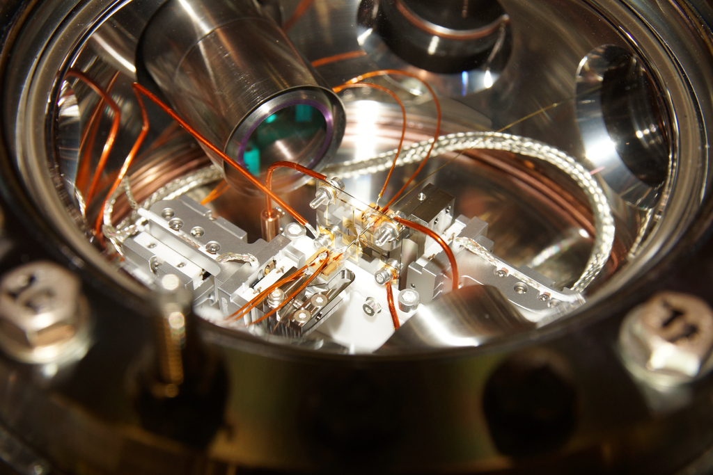 QNodeOS: The first operating system for quantum networks – A major Step toward the quantum internet - quantA : Quantum Science Austria